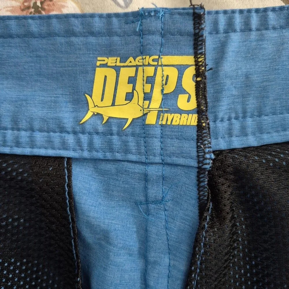 Pelagic Deeps Hybrid Fishing Shorts Men's Altered Waist 17